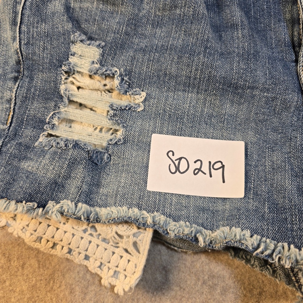 Adam Levine Womens Distressed Denim Shorts Lace Trim Medium Wash Blue Size 13 - Picture 5 of 6